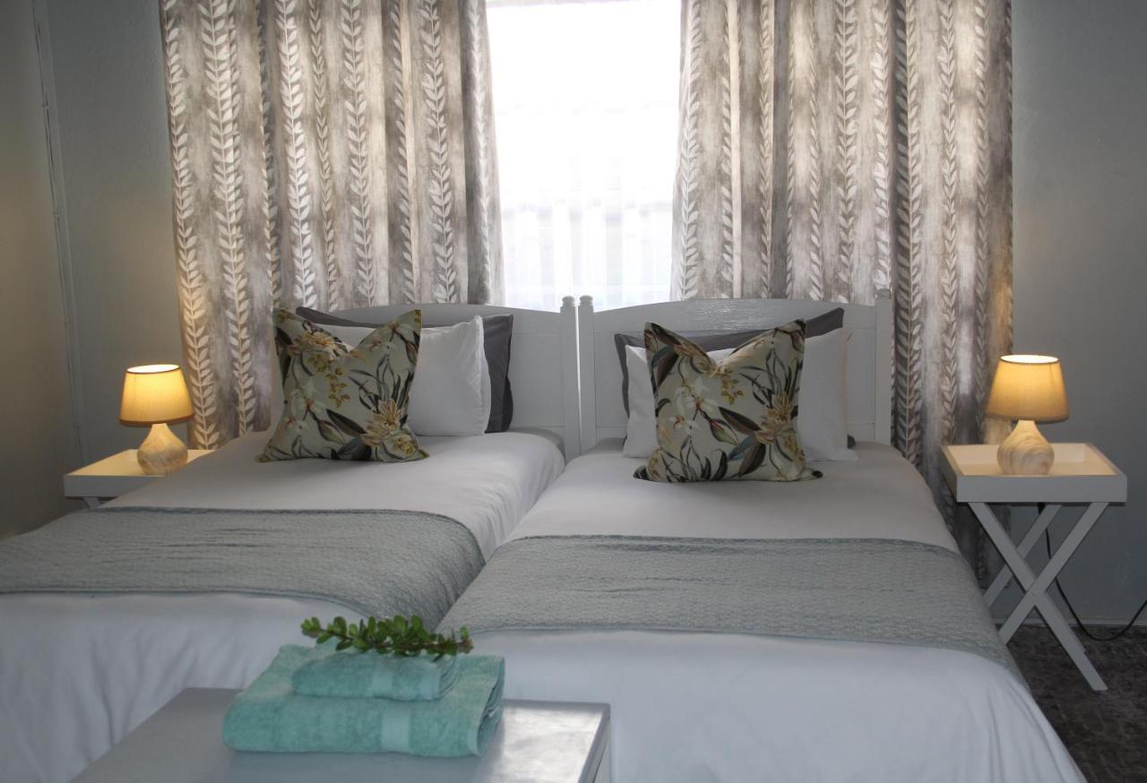 @Karoo Guesthouse Graaff-Reinet Esterno foto